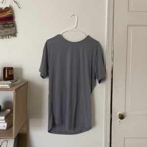 Cuts Curve-Hem T-Shirt — Stratus Blue